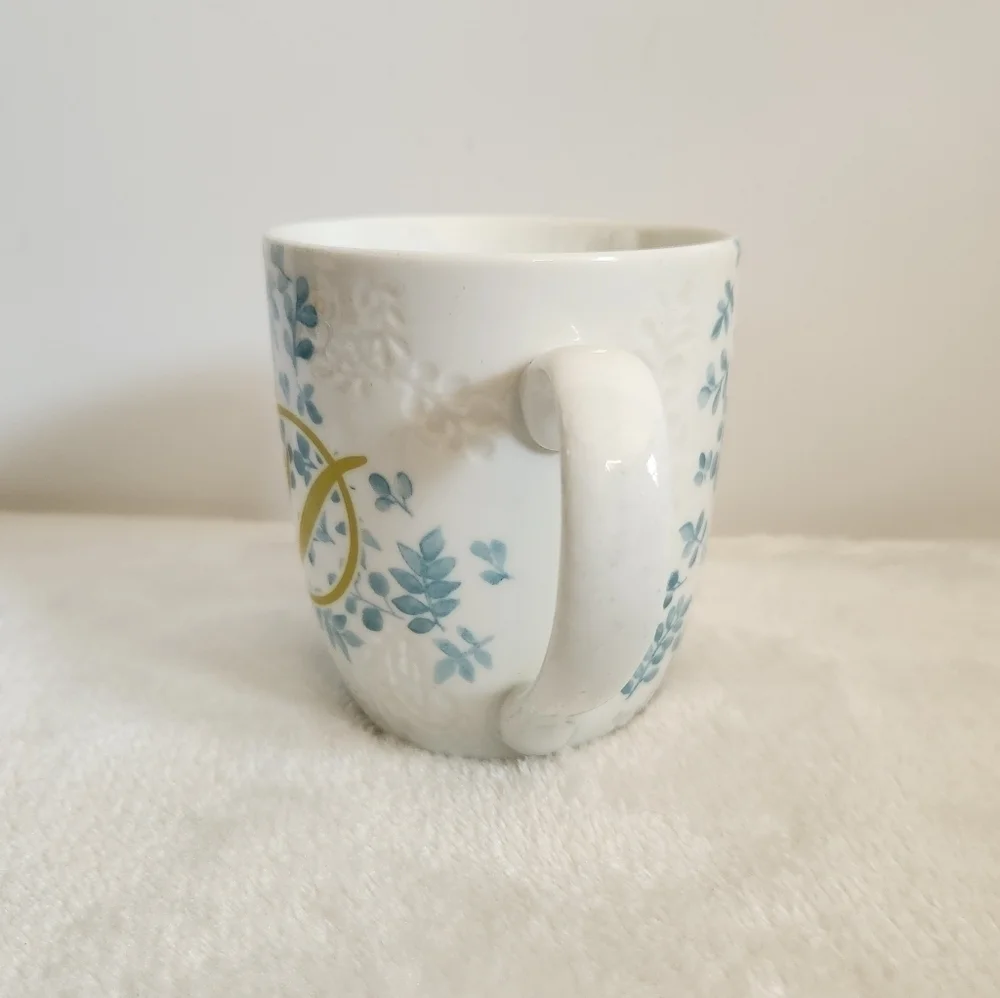 Pier 1 Imports Ava White Blue Green Leaves Monogram D Coffee Cup Mug 14 Oz